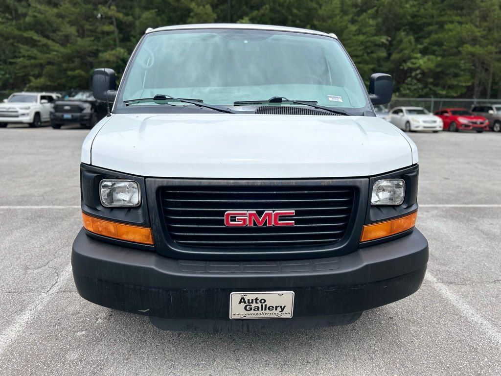 Used 2011 GMC Savana 2500 RWD image 2