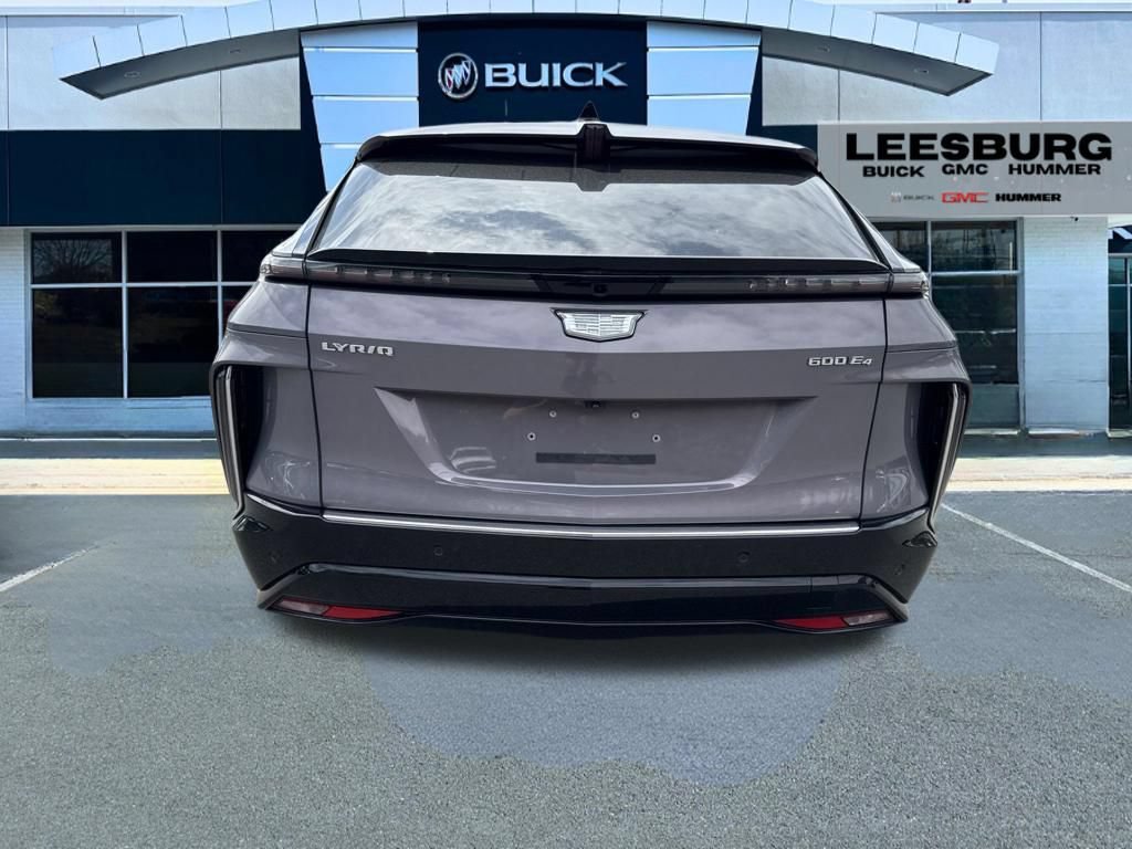 Used 2025 Cadillac Lyriq Luxury w/ LPO, Floor Liner Package AWD/4WD image 6