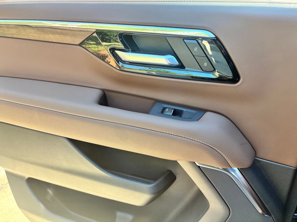 New 2026 Chevrolet Suburban High Country AWD/4WD image 20
