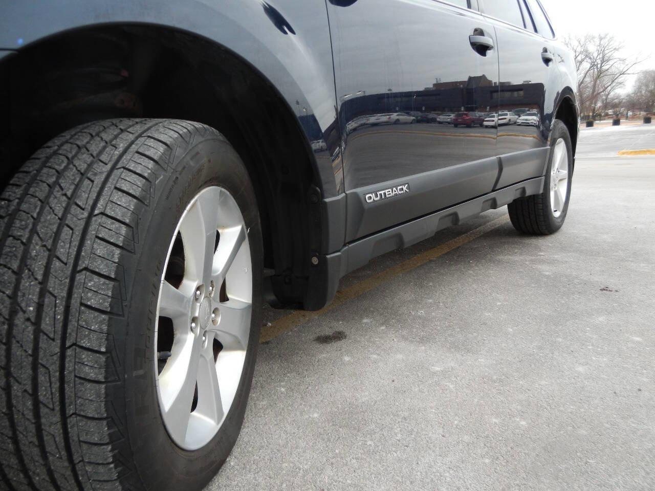 Used 2013 Subaru Outback 2.5i Premium AWD/4WD image 15