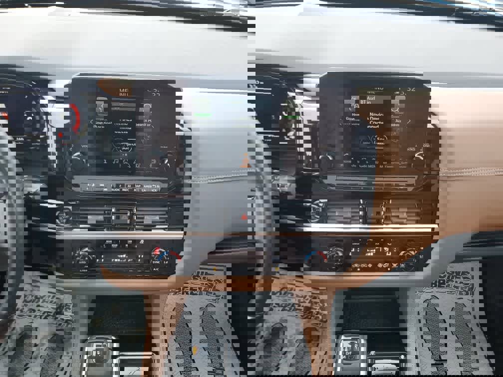 Used 2022 Nissan Pathfinder Platinum w/ Cargo Package image 21