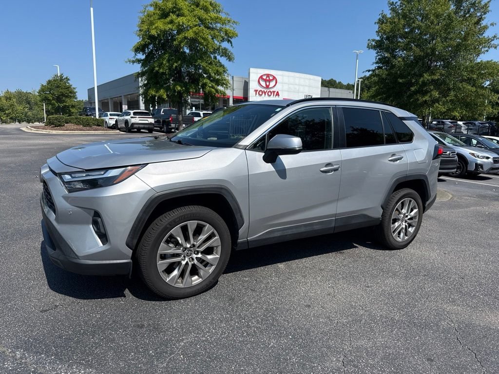 Used 2022 Toyota RAV4 XLE Premium FWD image 1