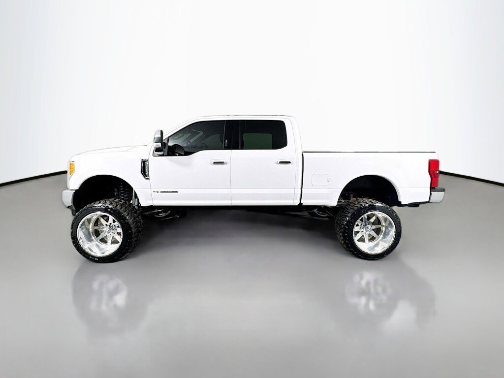 Used 2017 Ford F350 Lariat w/ Lariat Ultimate Package AWD/4WD image 2