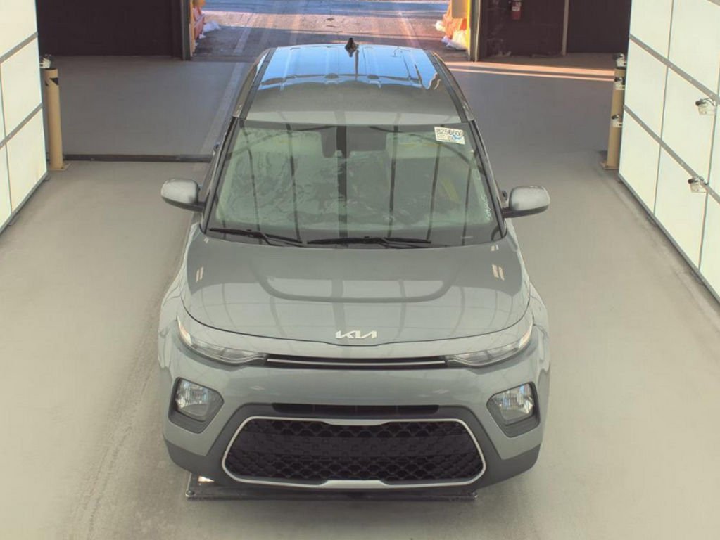 Used 2022 Kia Soul LX w/ Technology Package image 3
