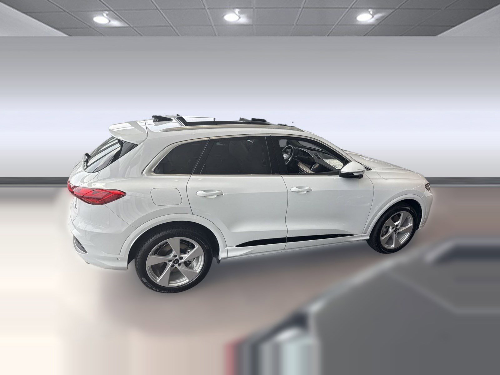 Certified 2025 Audi Q5 Prestige image 8
