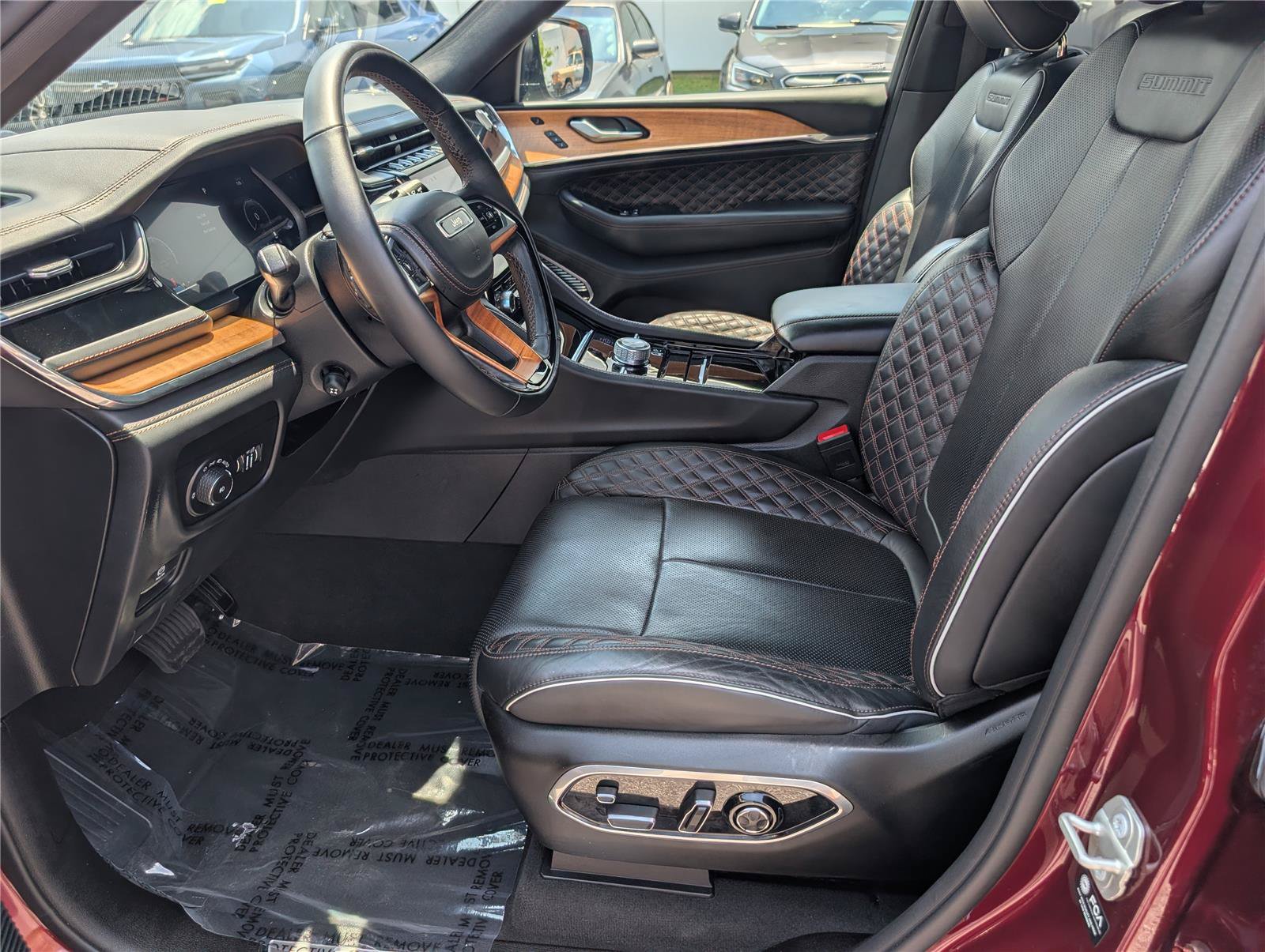 Used 2024 Jeep Grand Cherokee L Summit AWD/4WD image 20