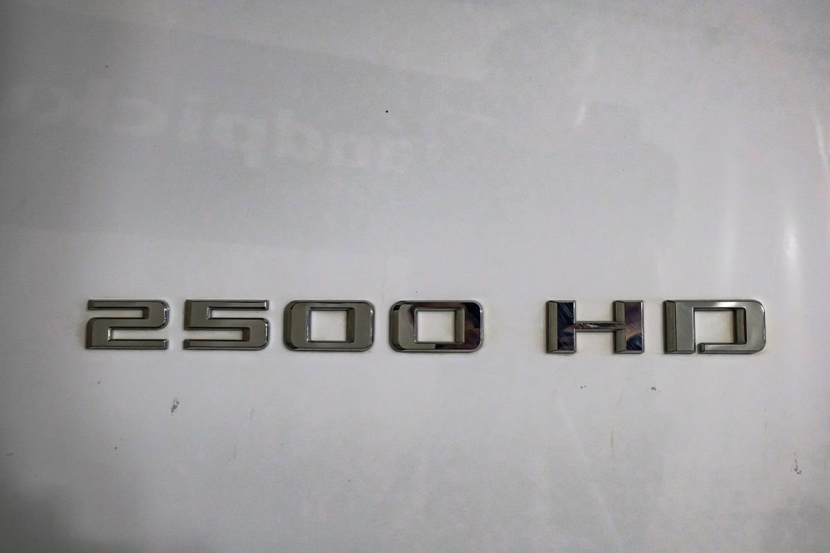 Used 2024 Chevrolet Silverado 2500 LT AWD/4WD image 45