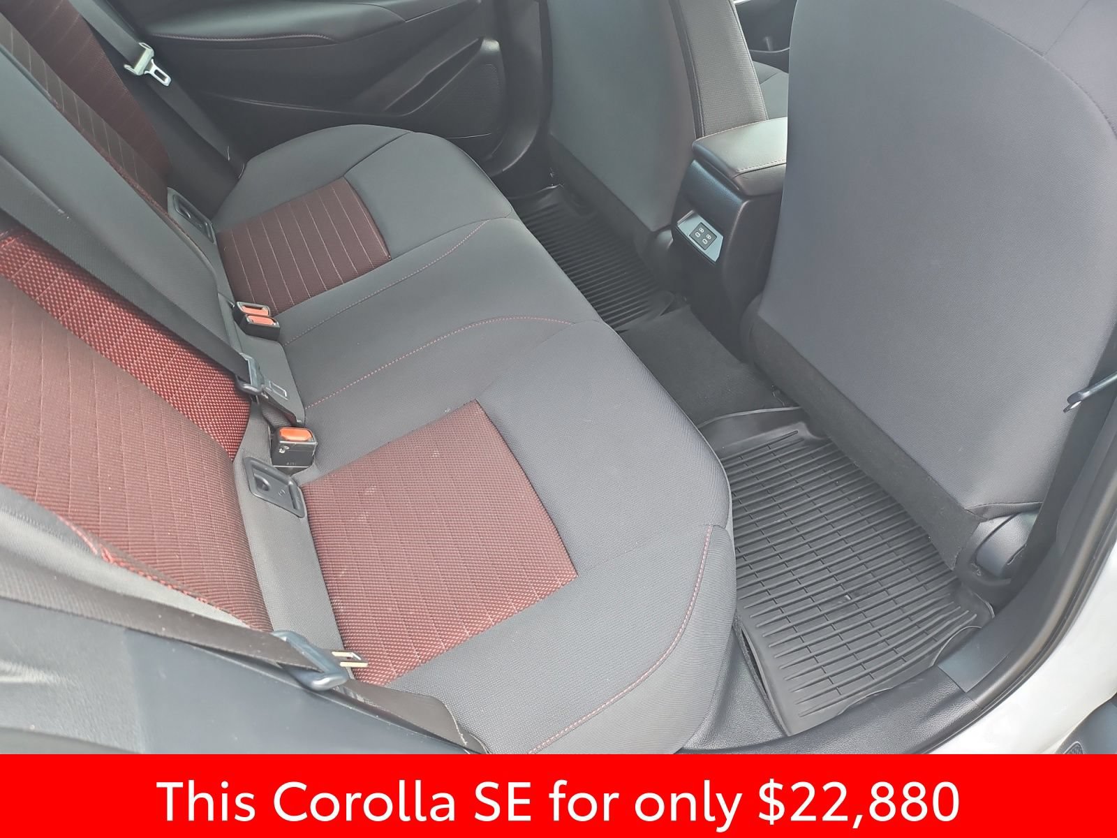 Used 2023 Toyota Corolla SE FWD image 32