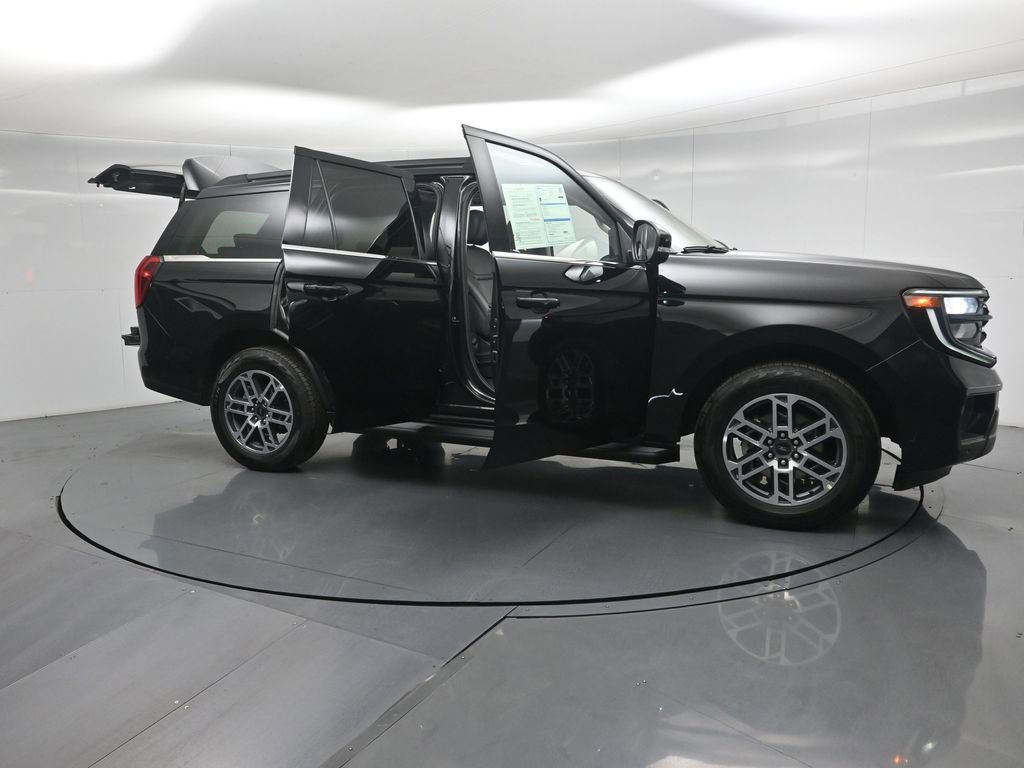 Certified 2025 Ford Expedition Active AWD/4WD image 34