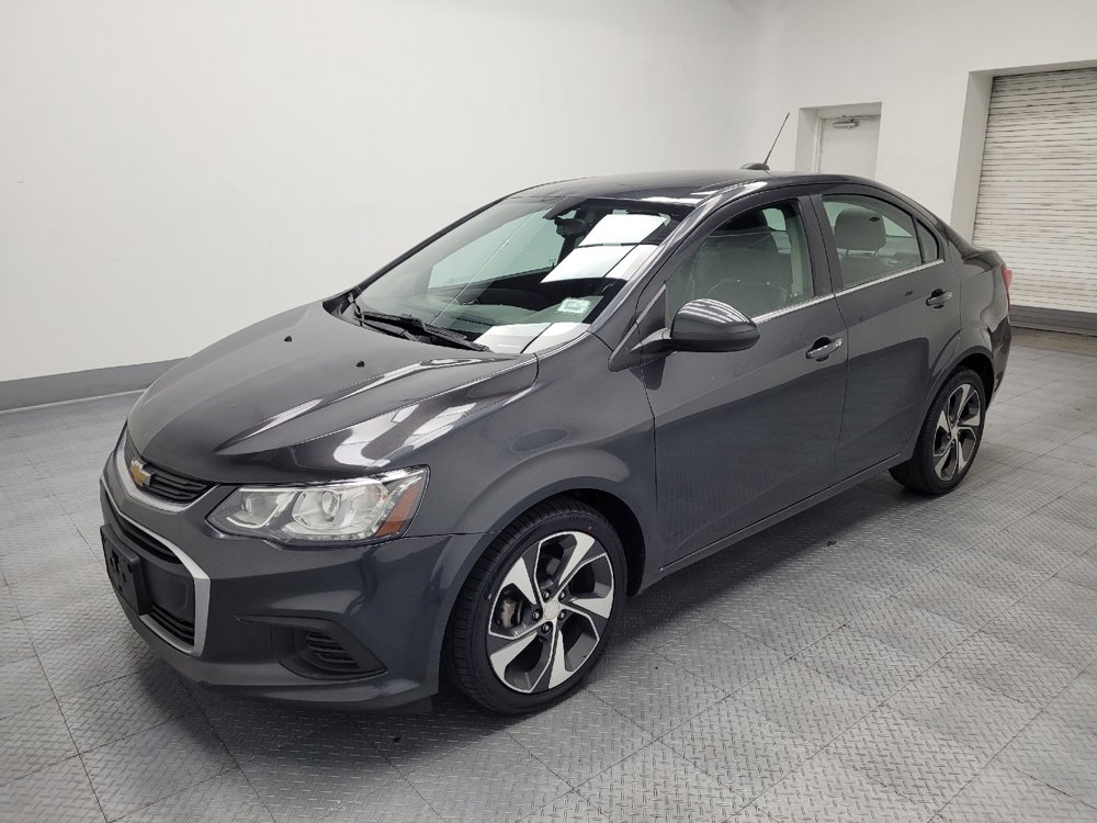 Used 2018 Chevrolet Sonic Premier FWD image 2
