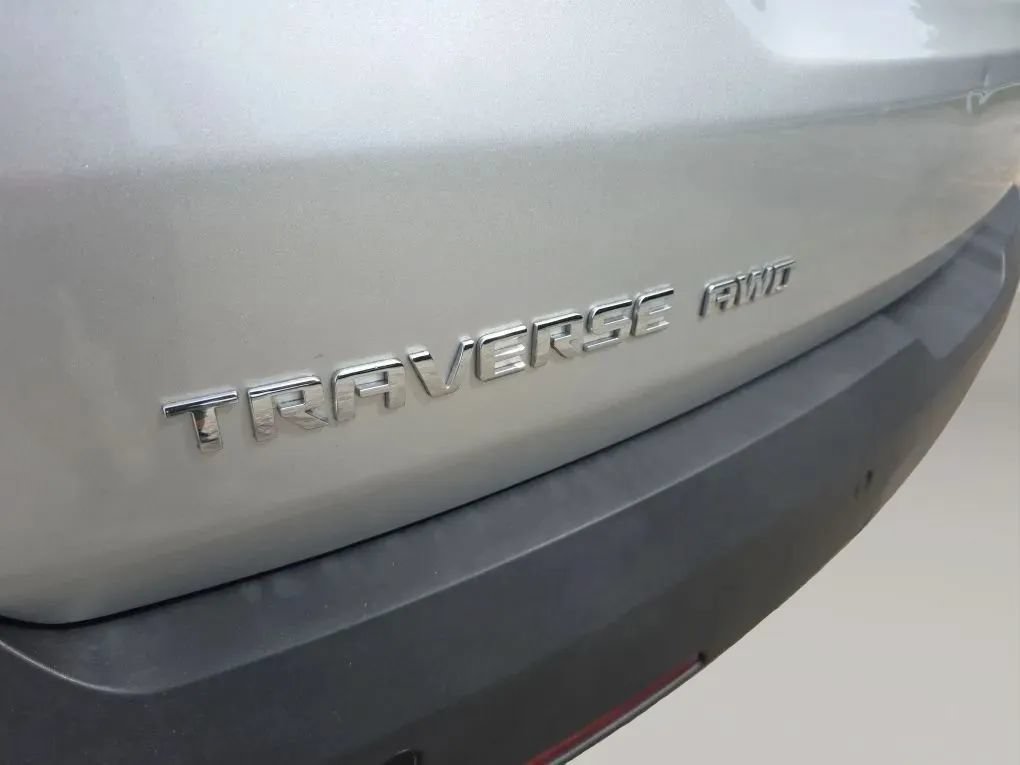 Used 2019 Chevrolet Traverse LT w/ LT Premium Package AWD/4WD image 11
