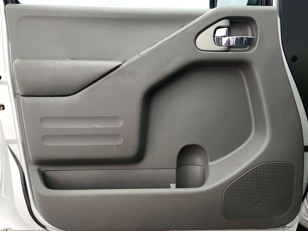 Used 2018 Nissan Frontier SV AWD/4WD image 20