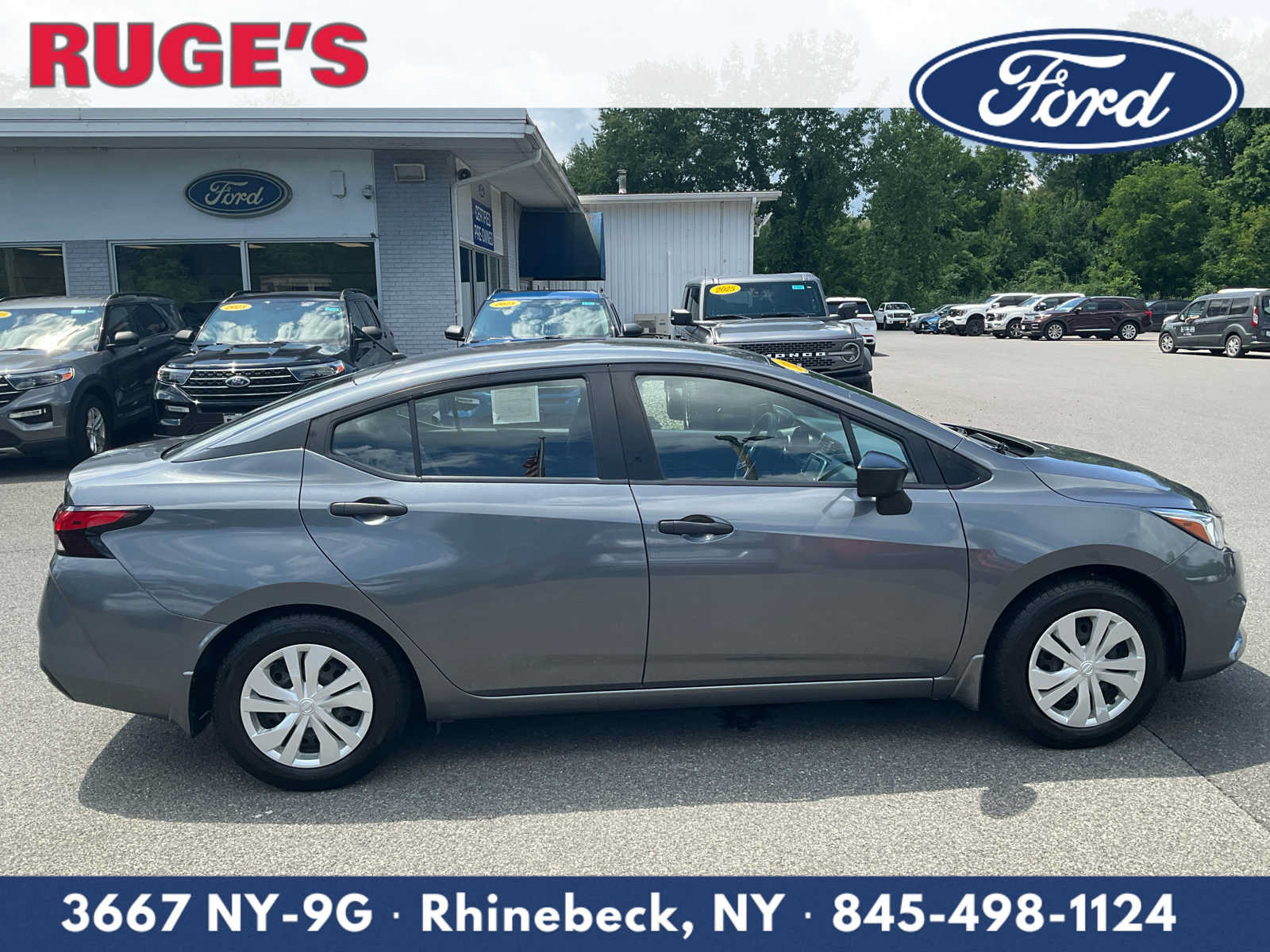 Used 2021 Nissan Versa S FWD image 2