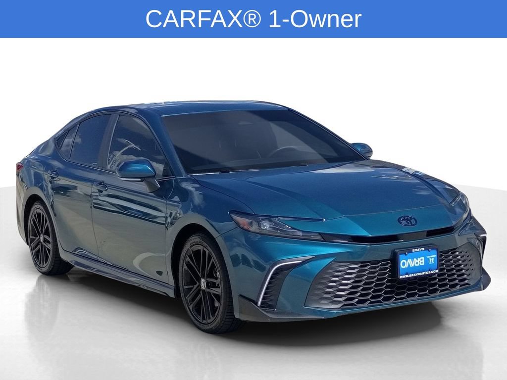 Used 2025 Toyota Camry SE w/ Convenience Package FWD image 3