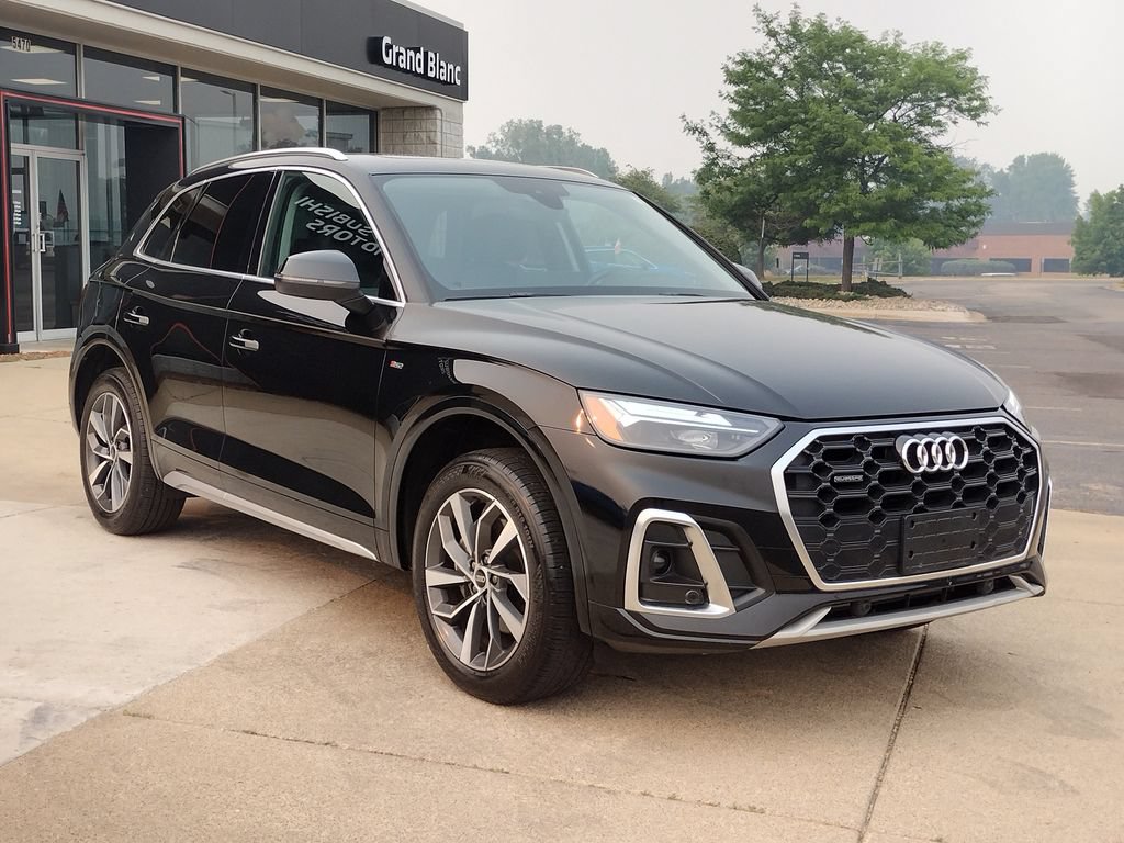 Used 2023 Audi Q5 2.0T Premium w/ Convenience Package AWD/4WD image 16