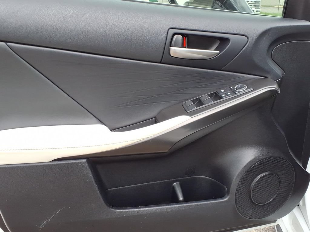 Used 2021 Lexus IS 350 F Sport RWD image 21