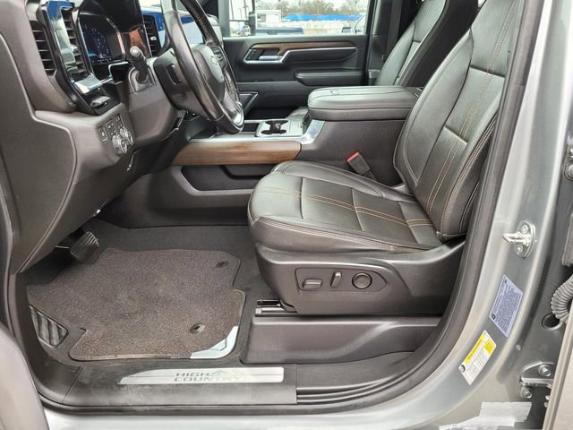 Used 2024 Chevrolet Silverado 2500 High Country w/ High Country Premium Package image 18