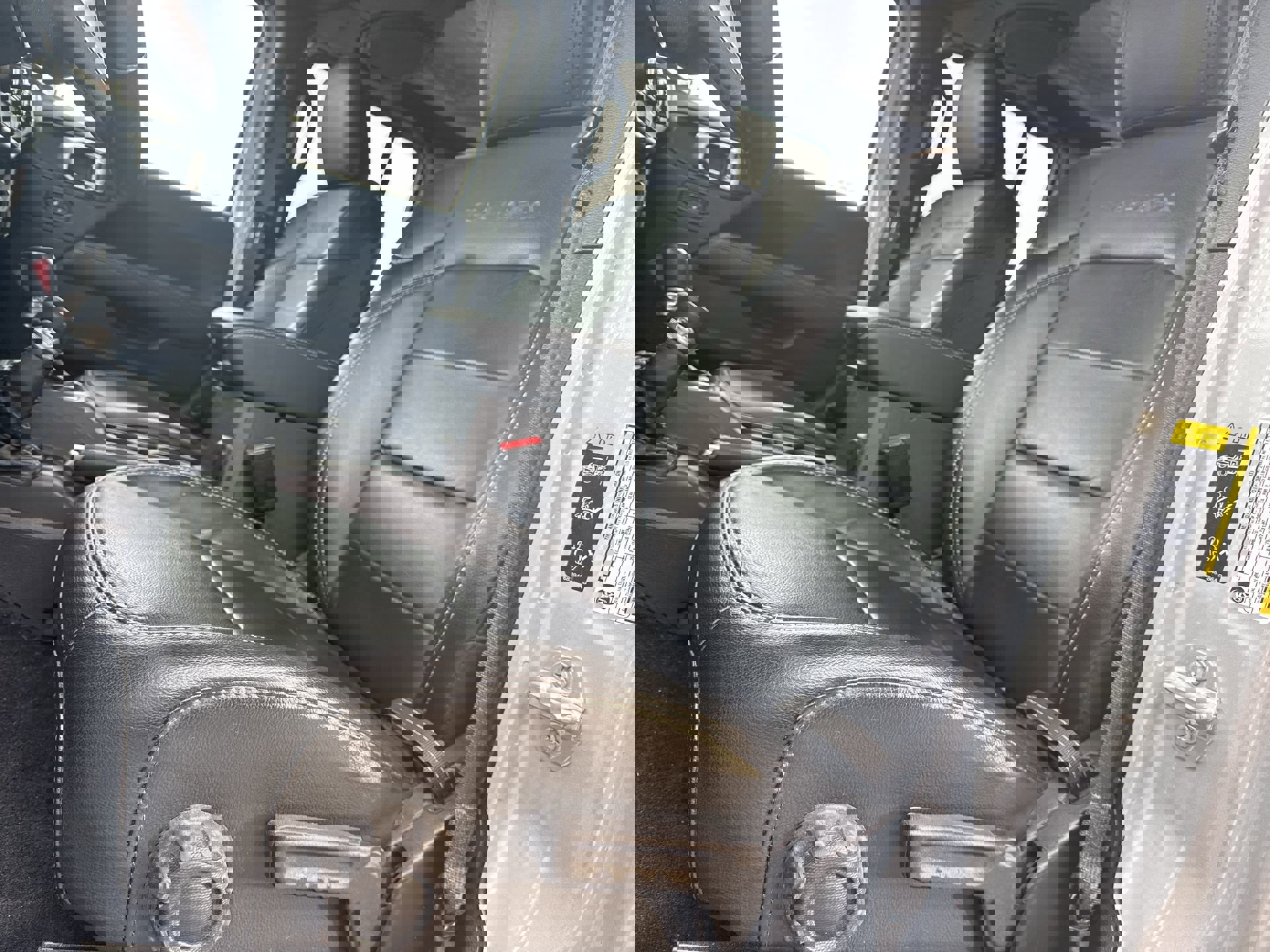 Used 2022 Jeep Wrangler Unlimited Sahara w/ Cold Weather Group image 19