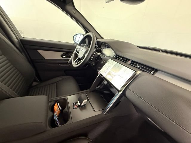 New 2026 Land Rover Discovery Sport Landmark AWD/4WD image 29