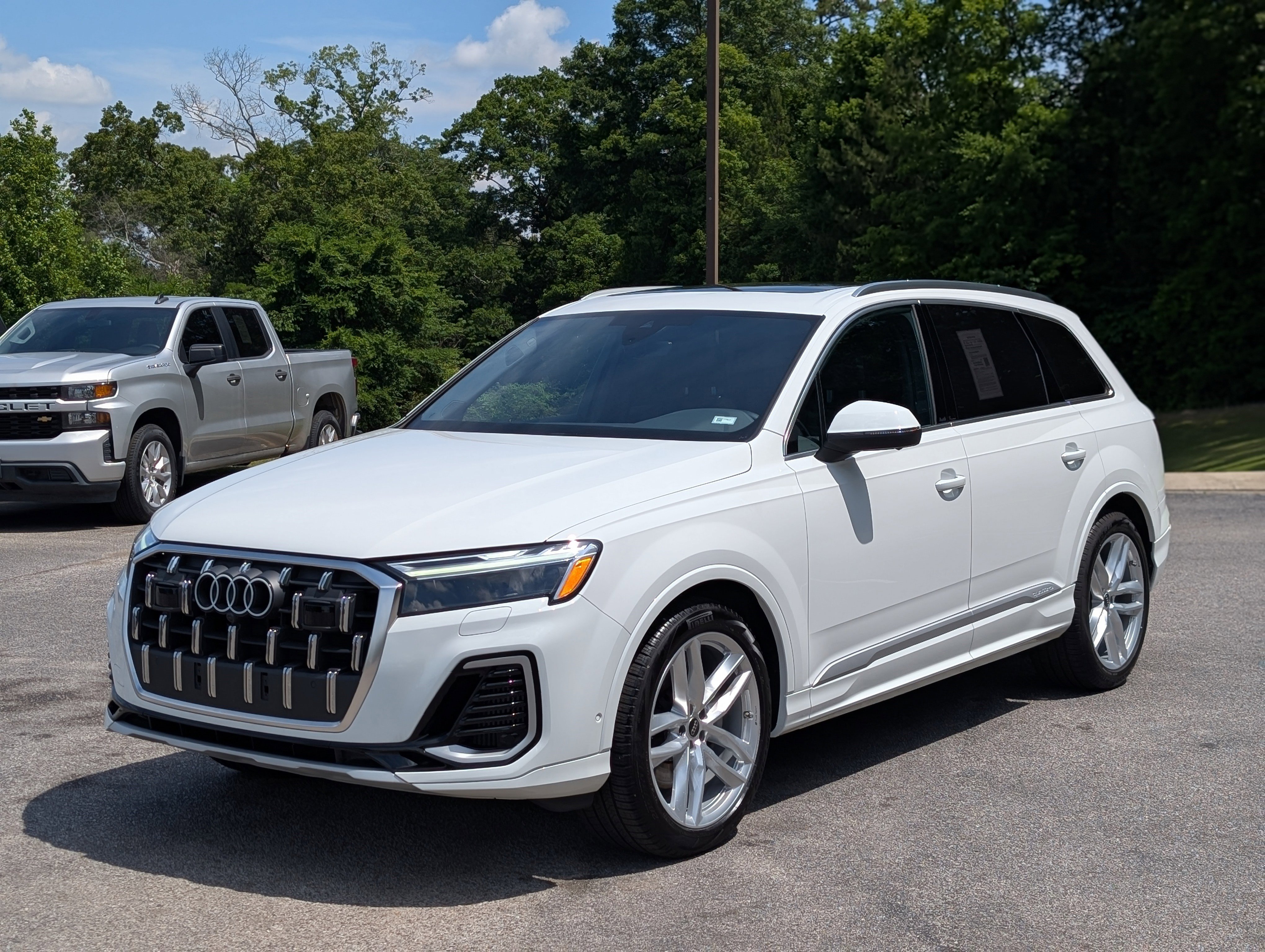 Used 2025 Audi Q7 3.0T Premium Plus w/ Premium Plus Package AWD/4WD image 5