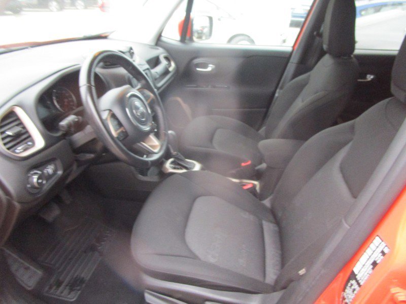 Used 2017 Jeep Renegade Latitude image 15