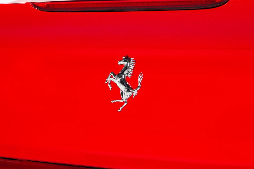 Used 2020 Ferrari Portofino RWD image 56