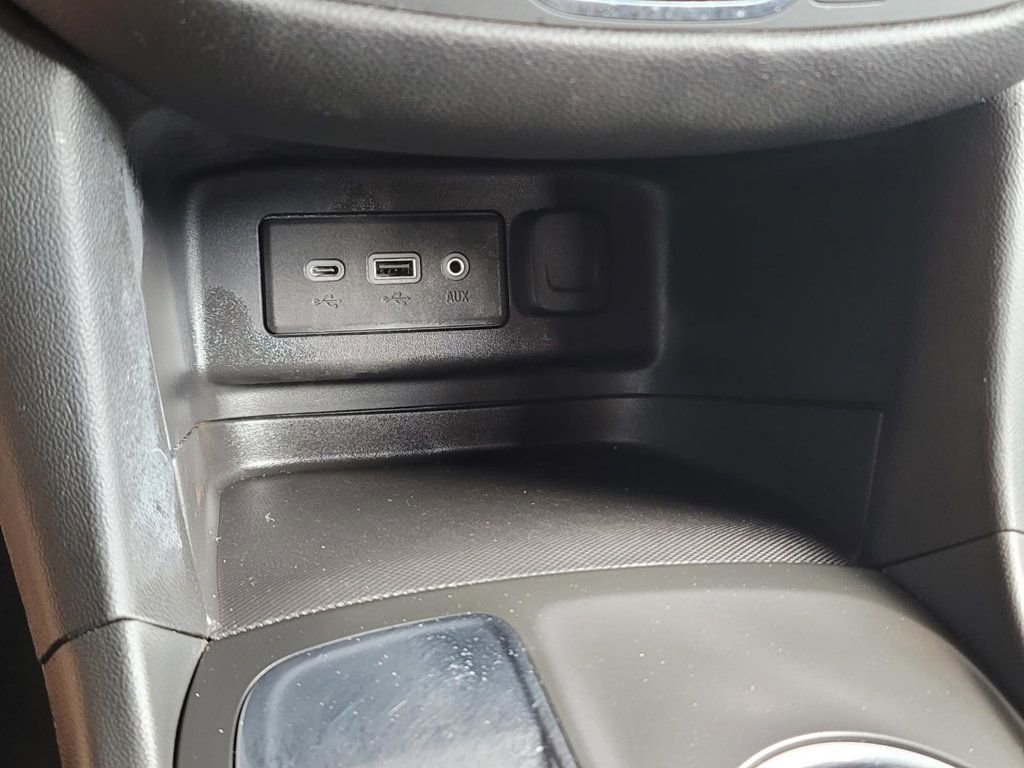 Used 2022 Chevrolet Equinox LT image 18
