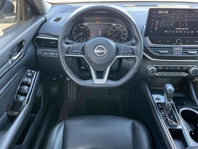 Used 2023 Nissan Altima 2.5 SR w/ SR Premium Package image 18