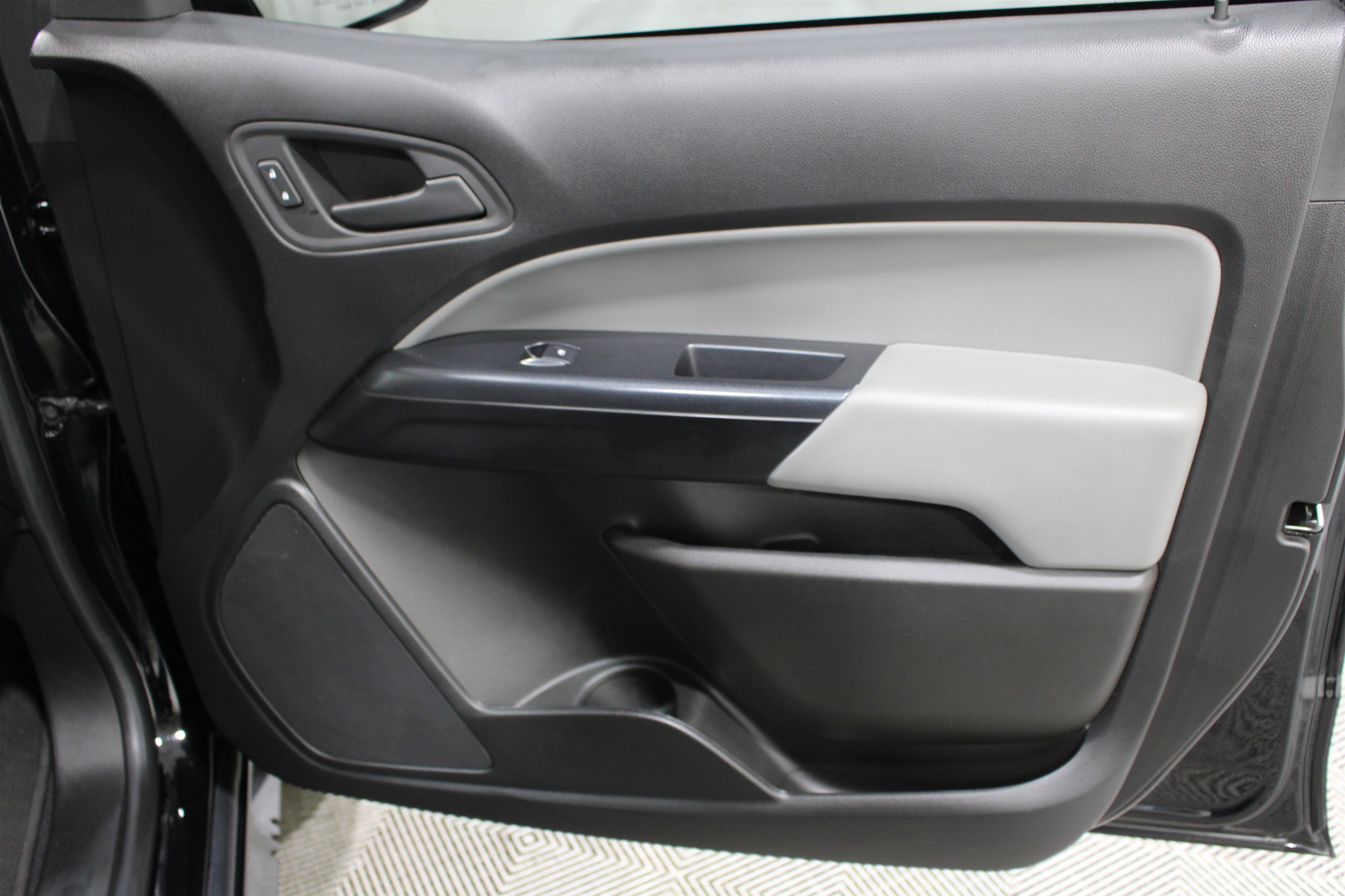 Used 2021 Chevrolet Colorado W/T image 23