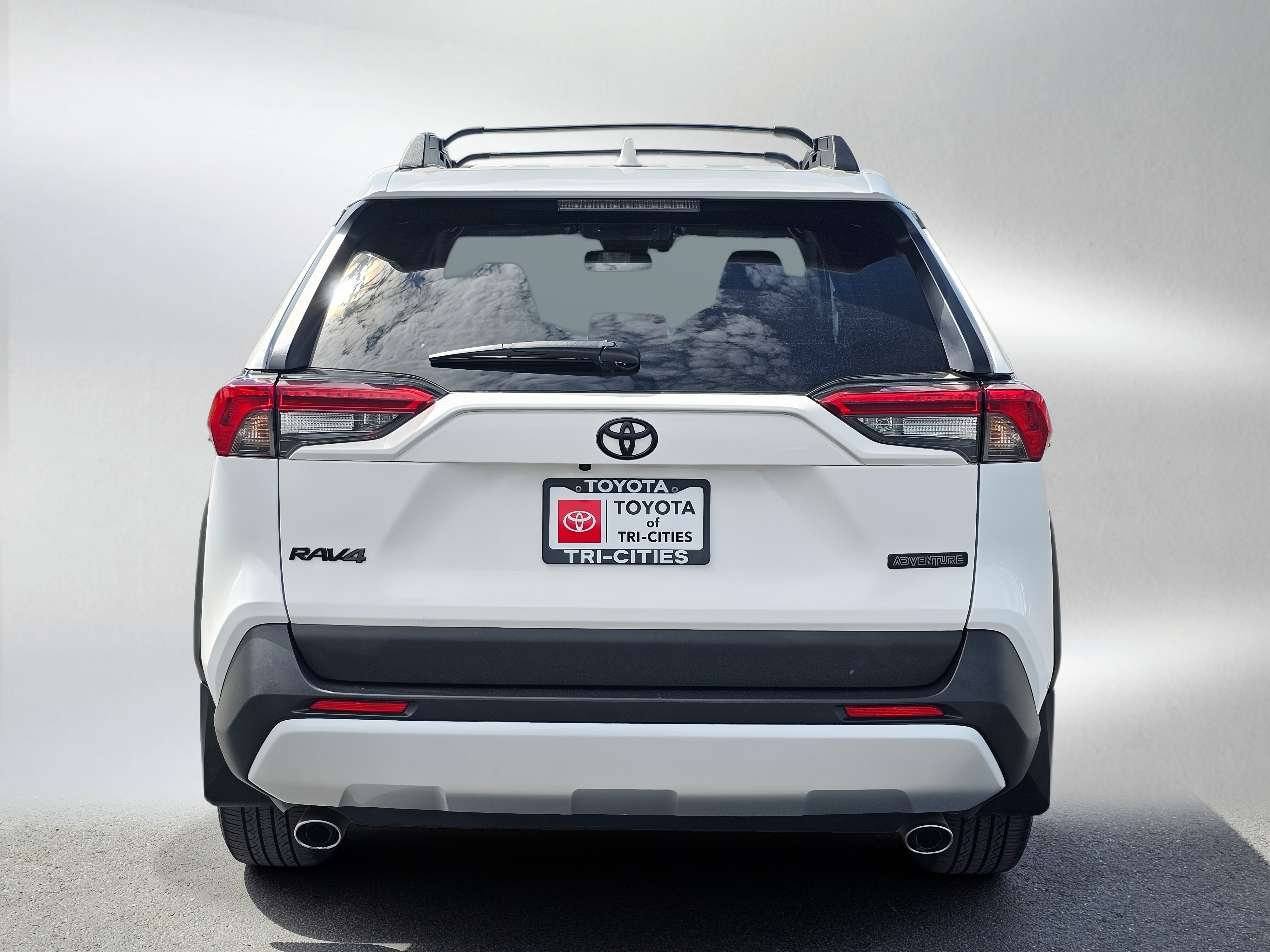 Used 2024 Toyota RAV4 Adventure w/ Weather Package AWD/4WD image 4