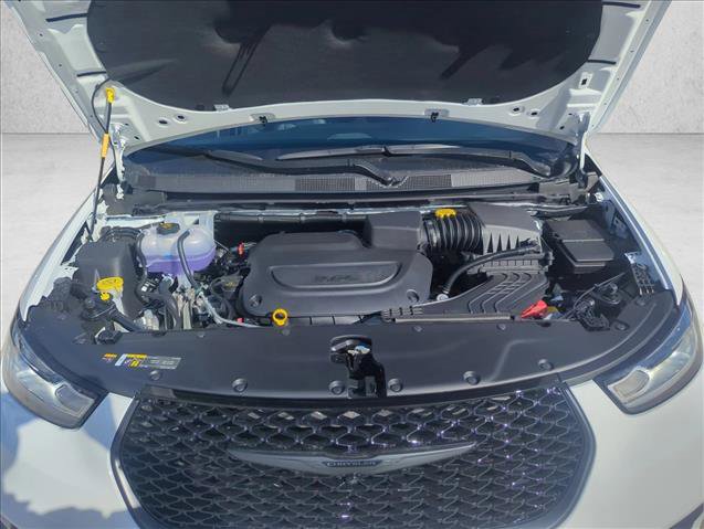 New 2026 Chrysler Pacifica Select w/ S Appearance Package image 15