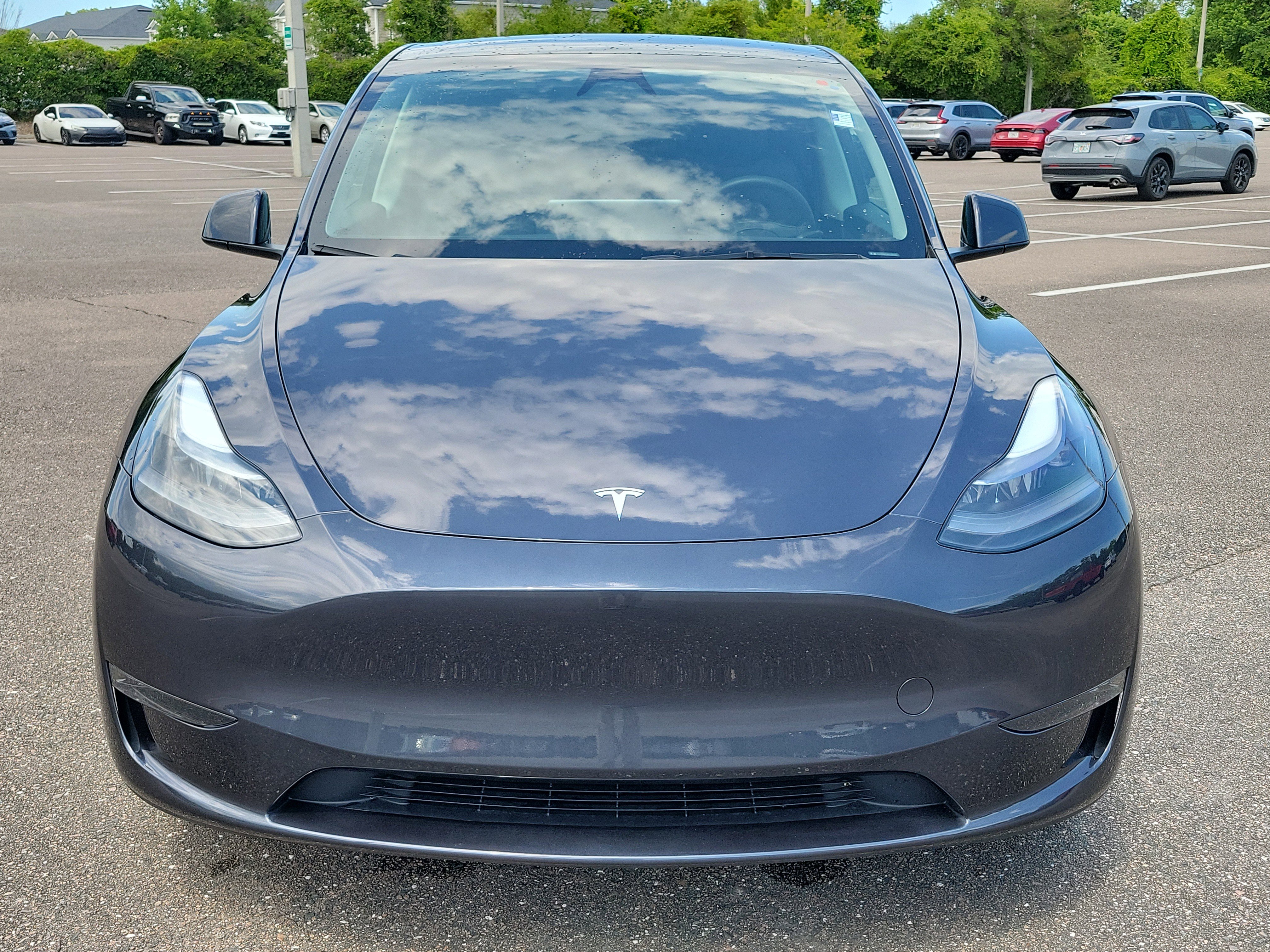 Used 2024 Tesla Model Y Long Range AWD/4WD image 8