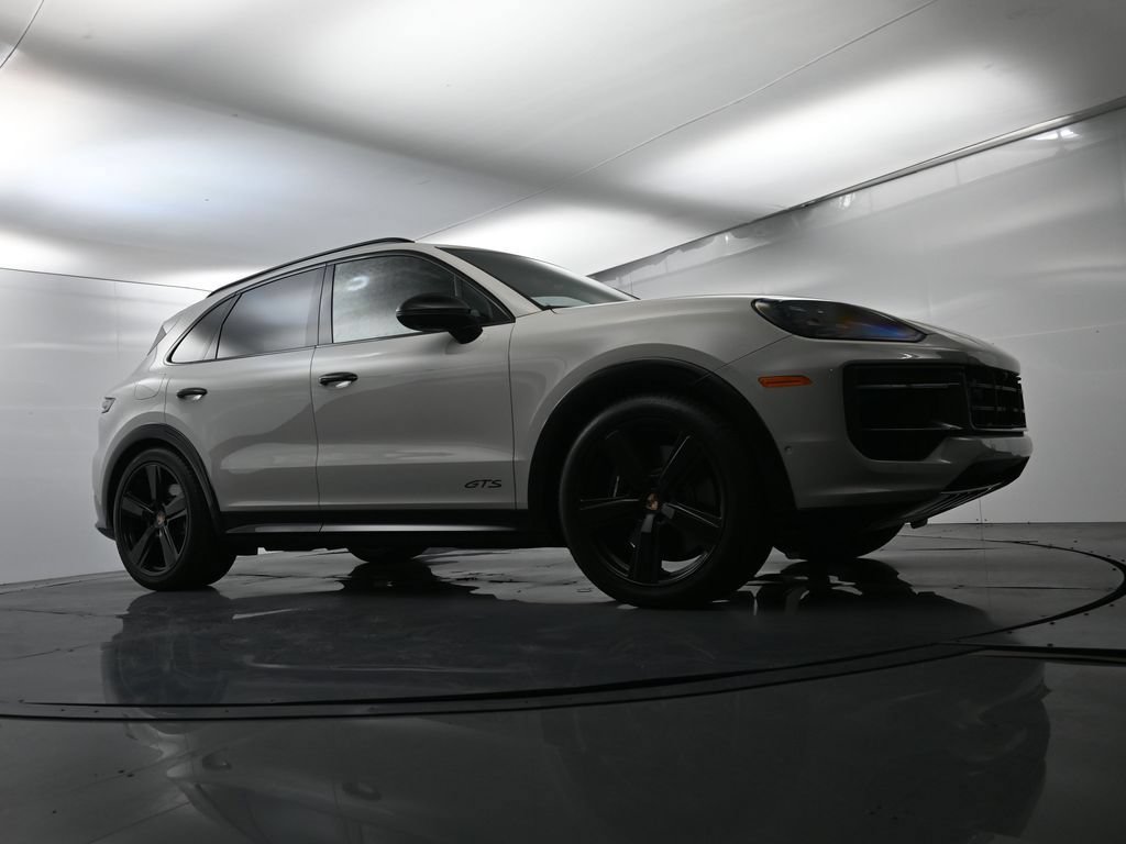 Certified 2026 Porsche Cayenne GTS AWD/4WD image 54