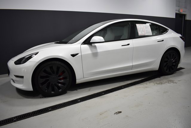 Used 2023 Tesla Model 3 Performance image 2