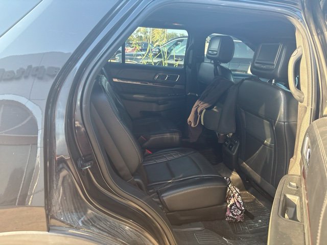 Used 2017 Ford Explorer Platinum AWD/4WD image 5