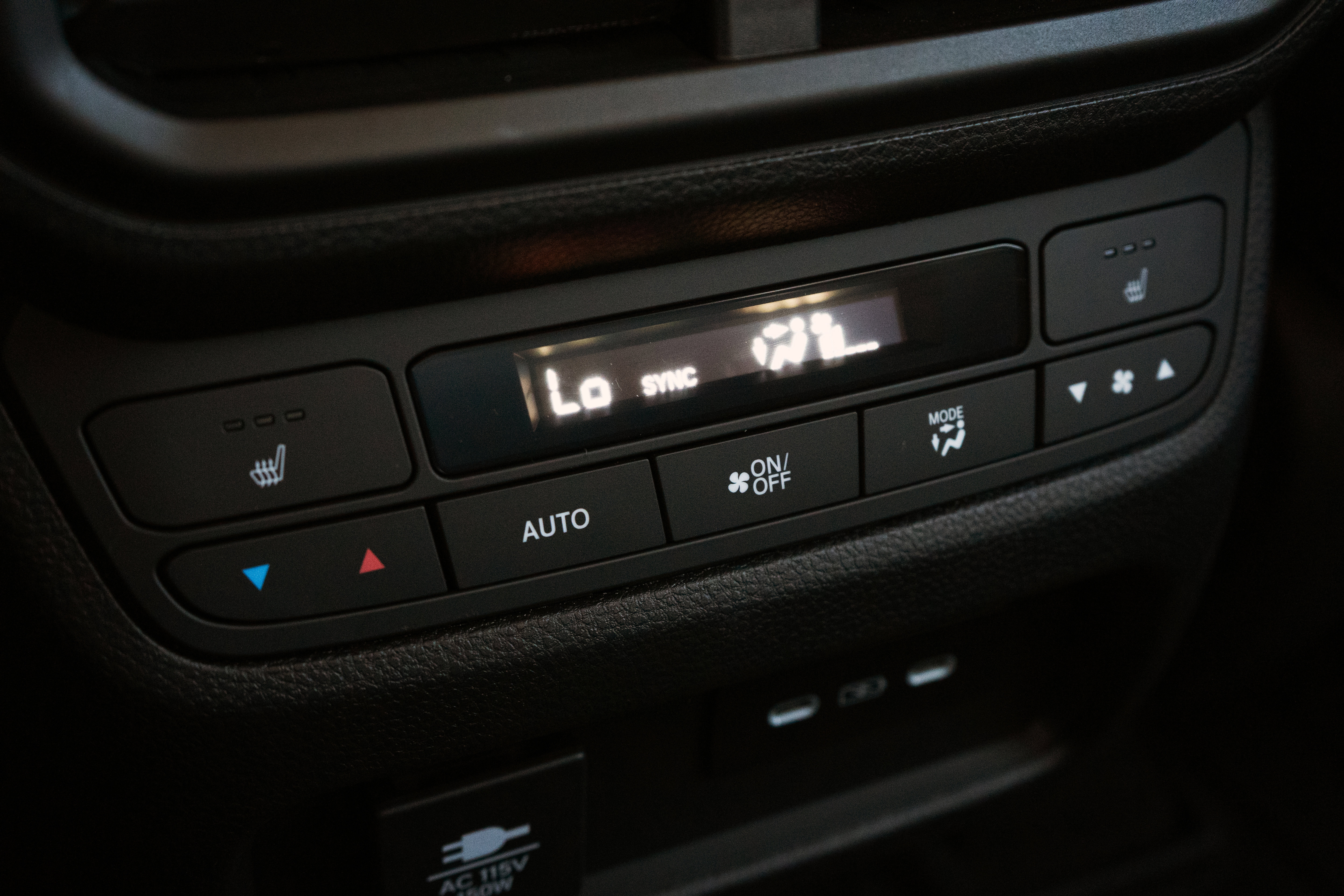 Used 2025 Honda Pilot Elite image 43