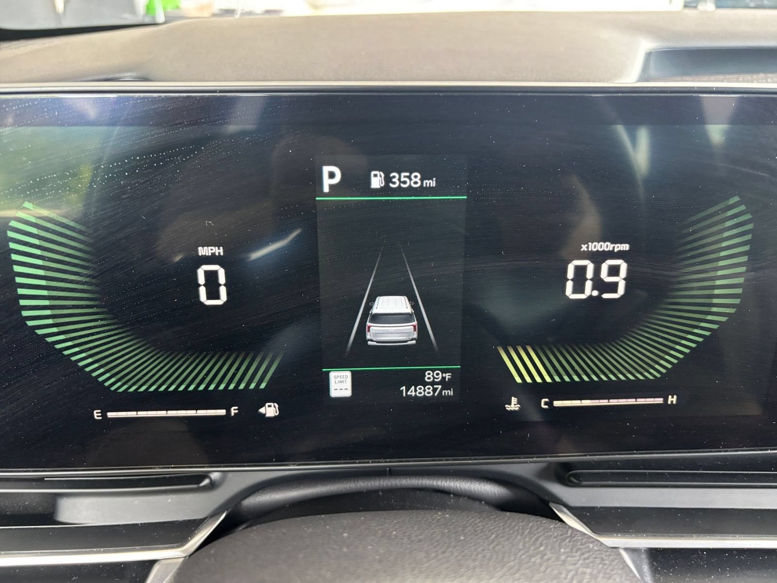 Used 2026 Kia Carnival FWD image 42