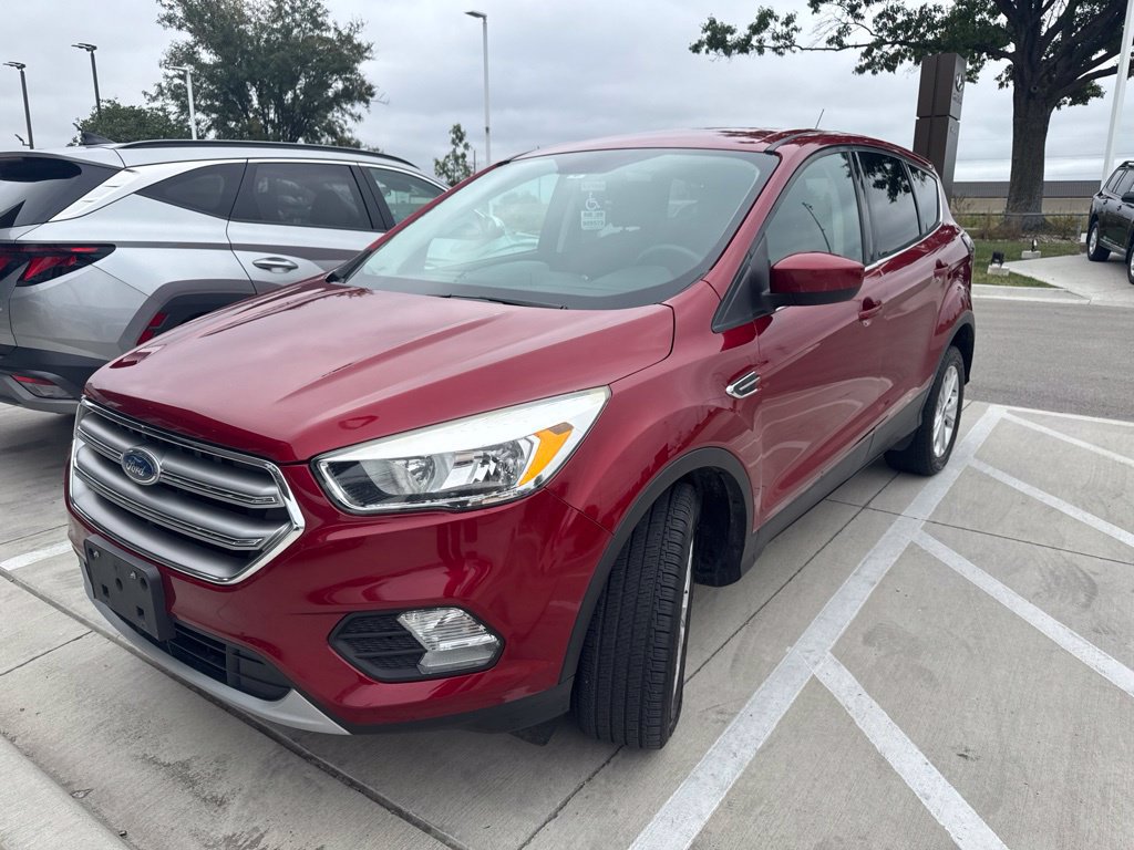 Used 2017 Ford Escape SE w/ SE Cold Weather Package AWD/4WD image 11