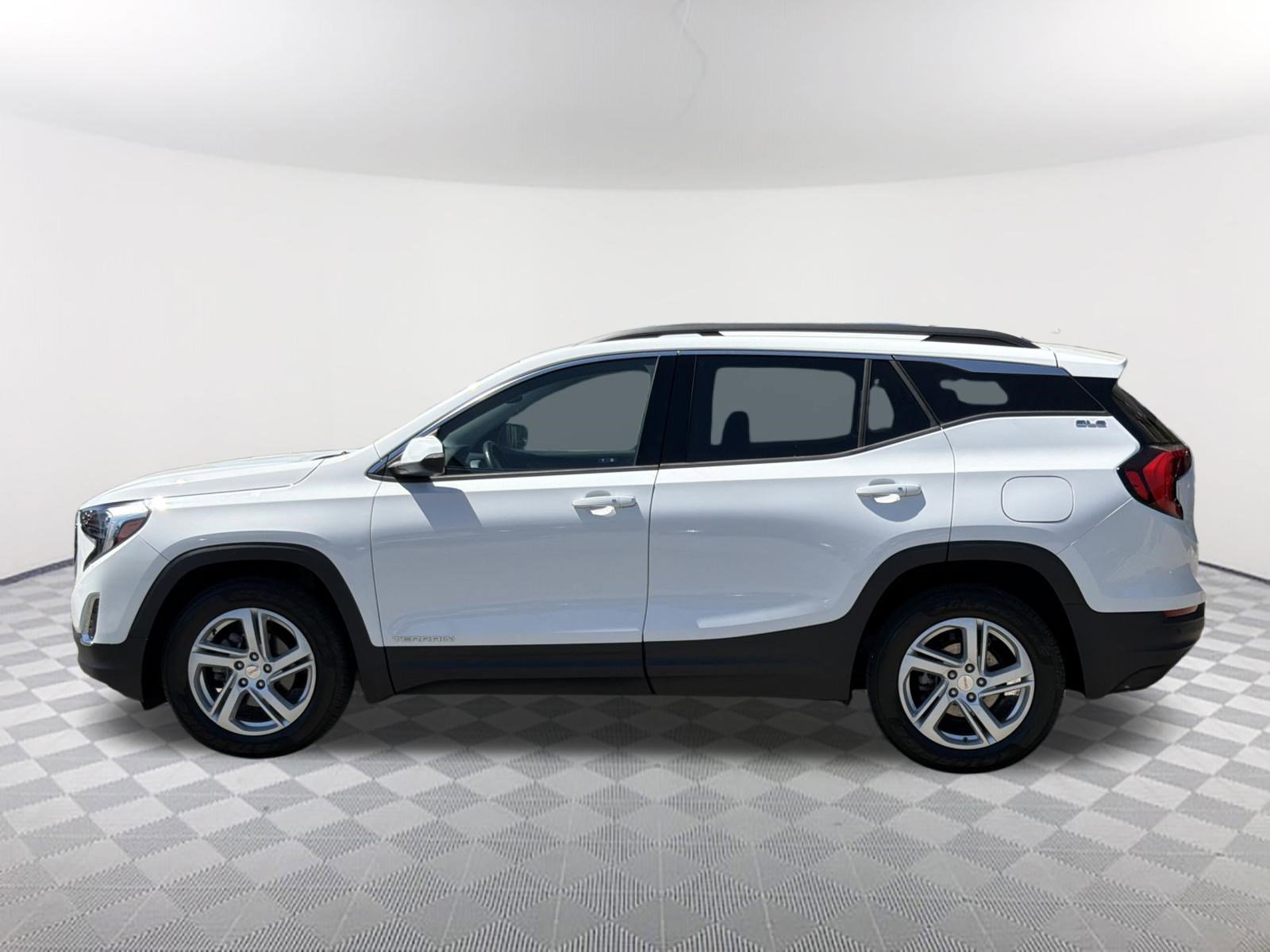 Used 2020 GMC Terrain SLE w/ Driver Convenience Package image 9