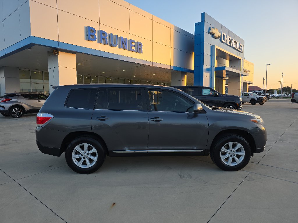 Used 2013 Toyota Highlander FWD image 19
