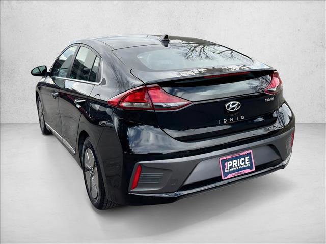 Used 2022 Hyundai Ioniq SE image 5