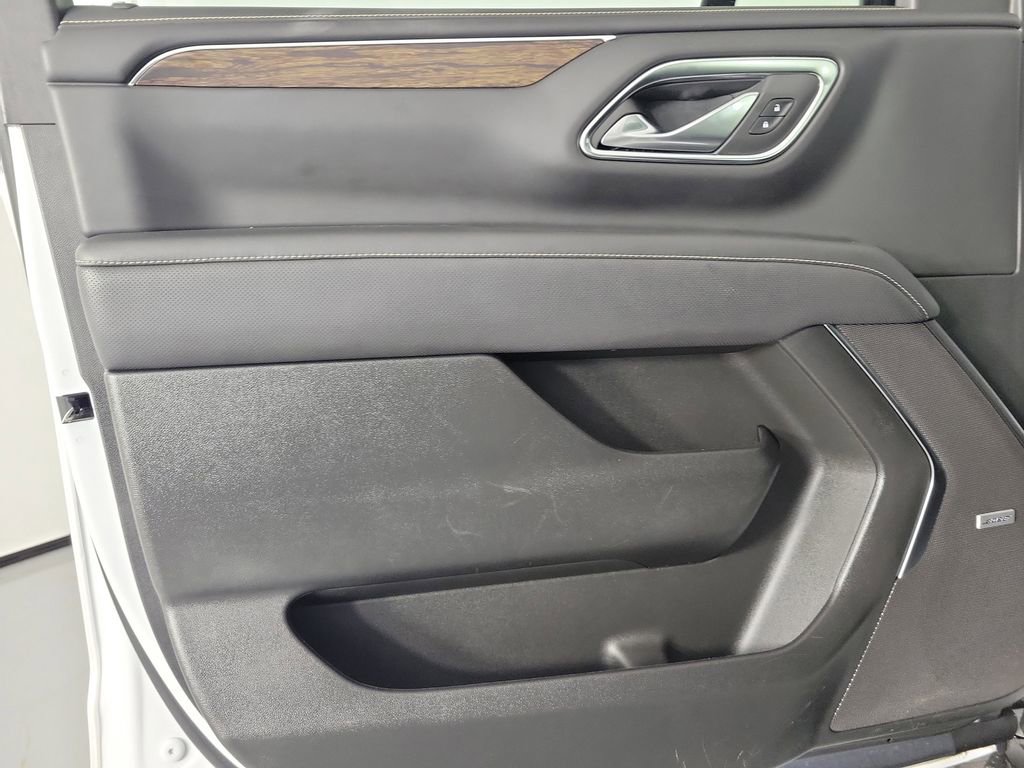 Used 2024 Chevrolet Tahoe Premier AWD/4WD image 19