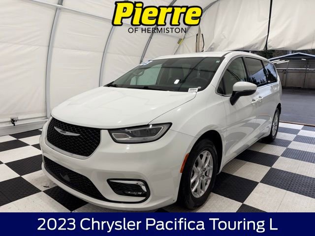 Used 2023 Chrysler Pacifica Touring-L image 1