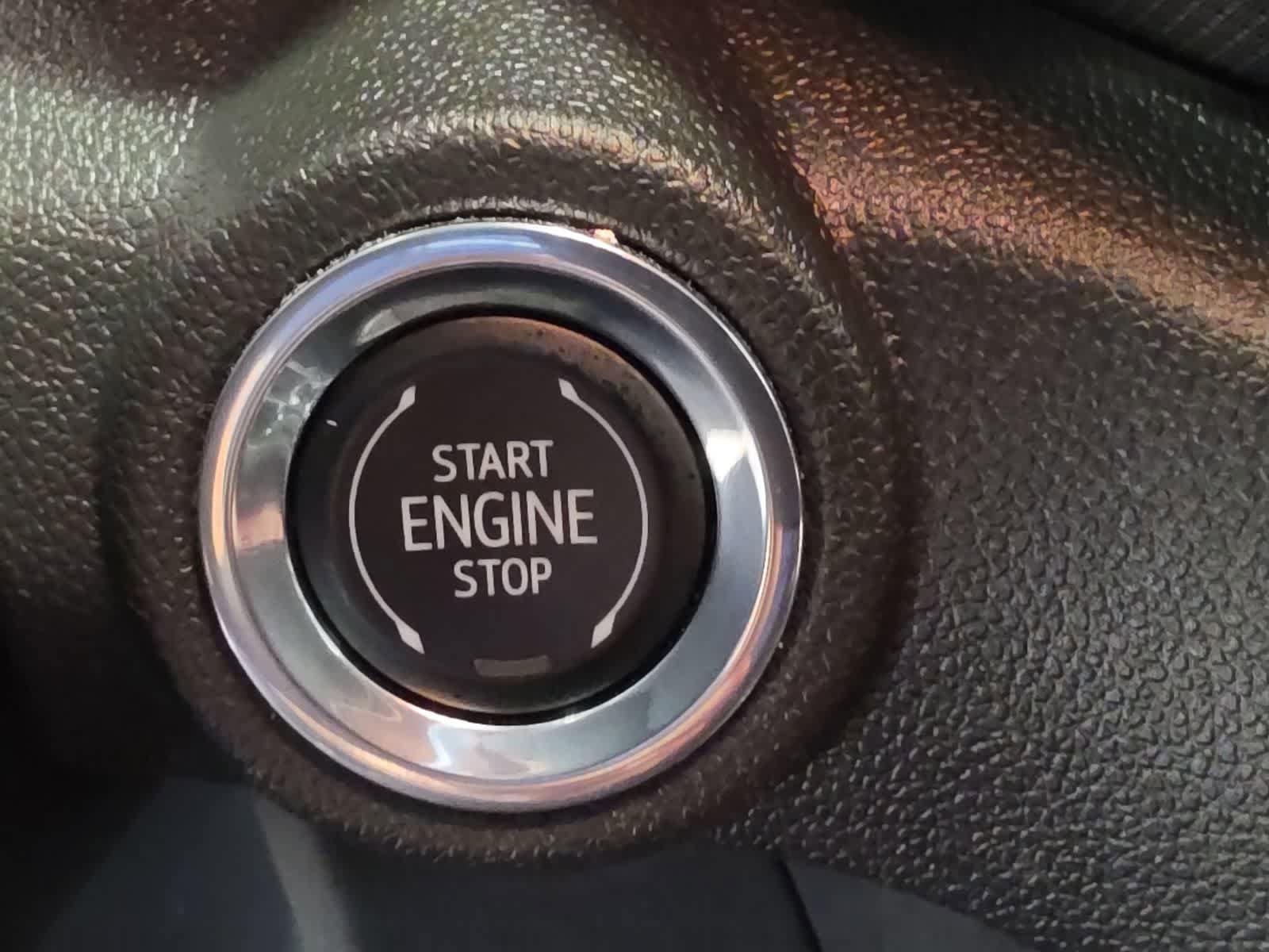 Used 2022 Chevrolet TrailBlazer RS w/ Technology Package FWD image 22