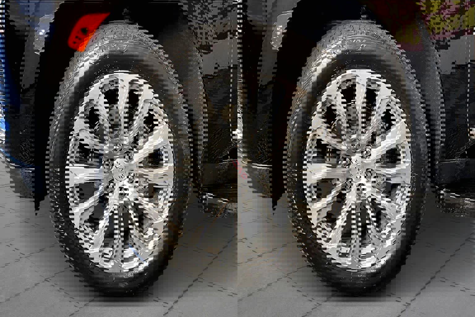 Certified 2024 GMC Yukon XL Denali image 10