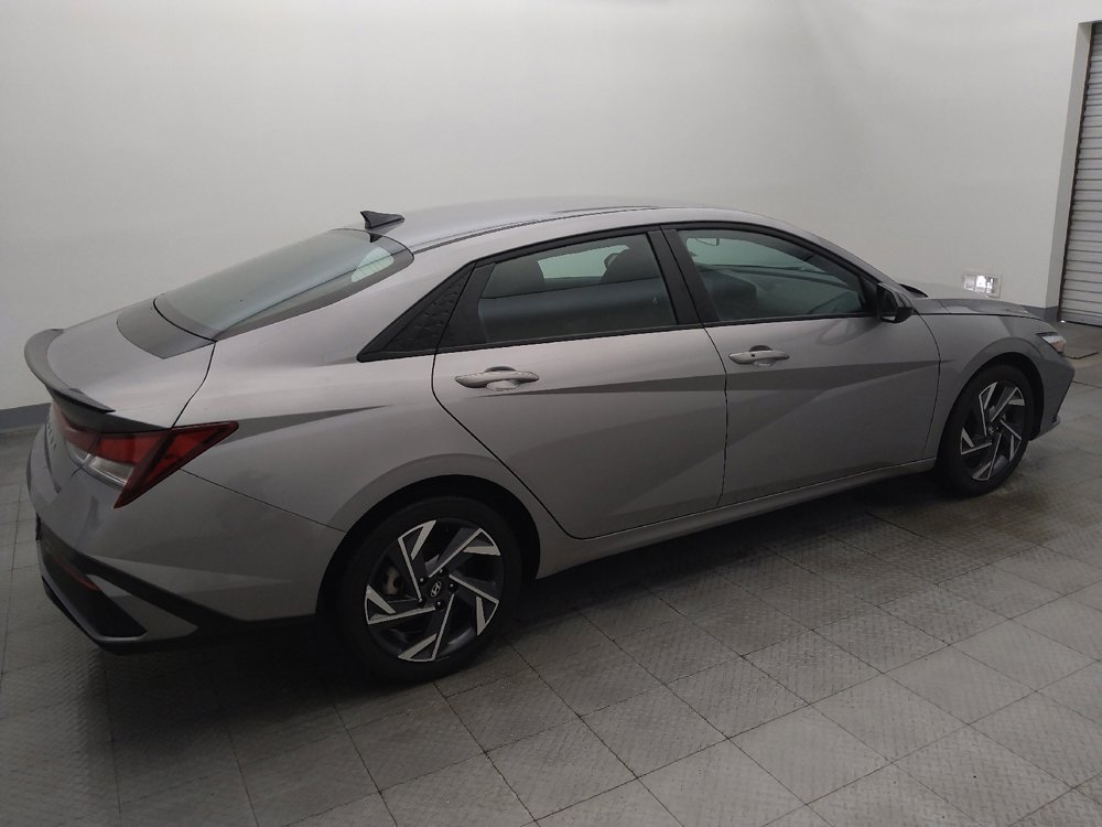Used 2025 Hyundai Elantra Sport FWD image 10