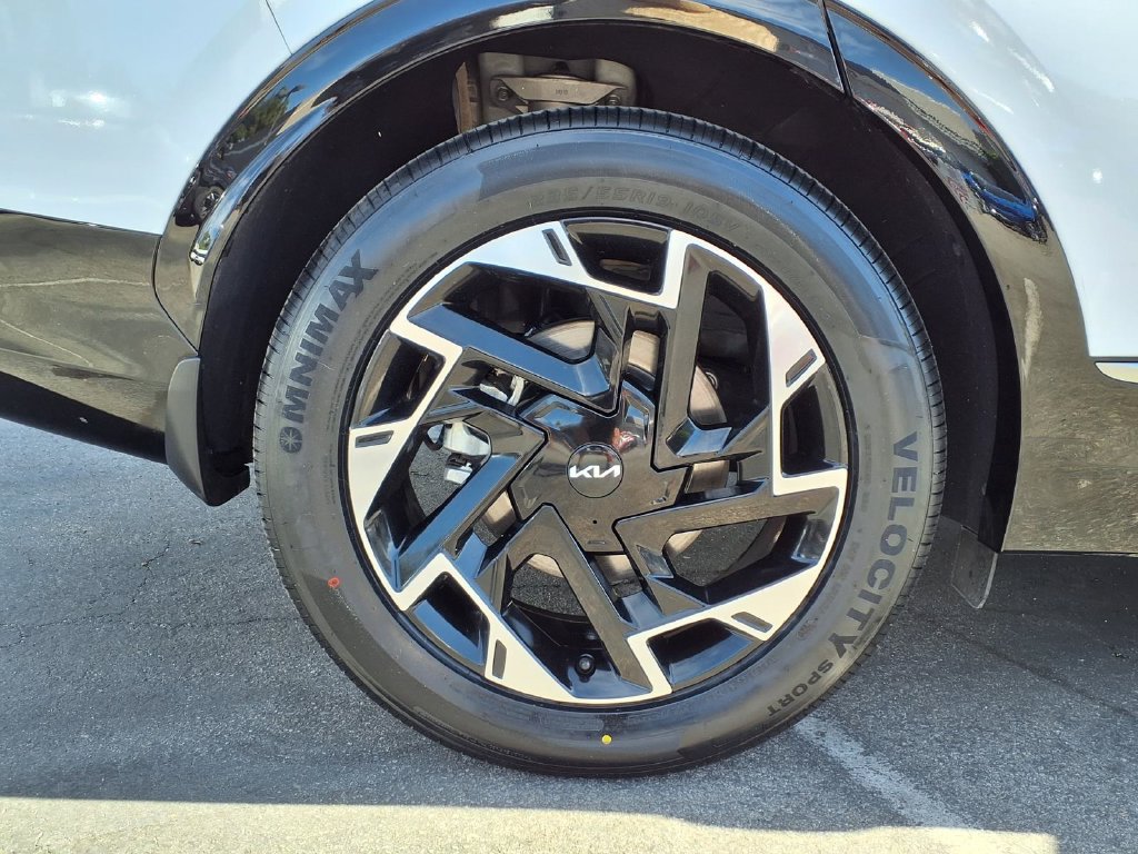 Certified 2024 Kia Sportage SX FWD image 9