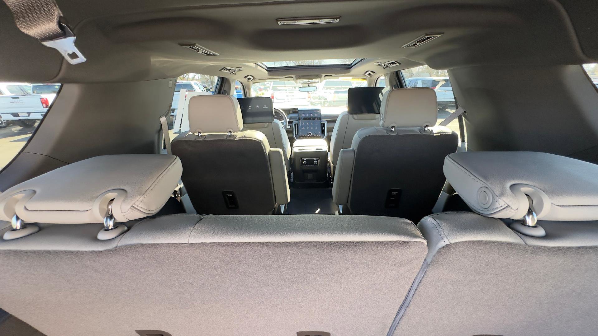 New 2026 GMC Yukon XL Elevation w/ Elevation Premium Package image 8