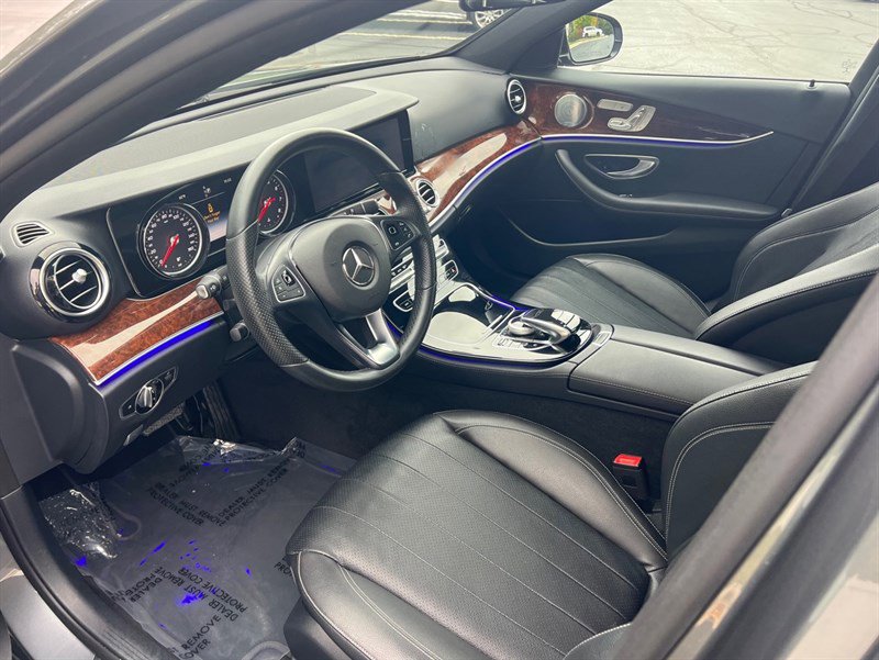 Used 2017 Mercedes-Benz E 300 4MATIC image 14