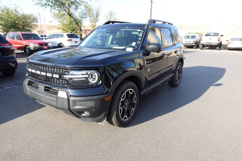 Used 2025 Ford Bronco Sport Outer Banks w/ Outer Banks Tech Package+ AWD/4WD image 2